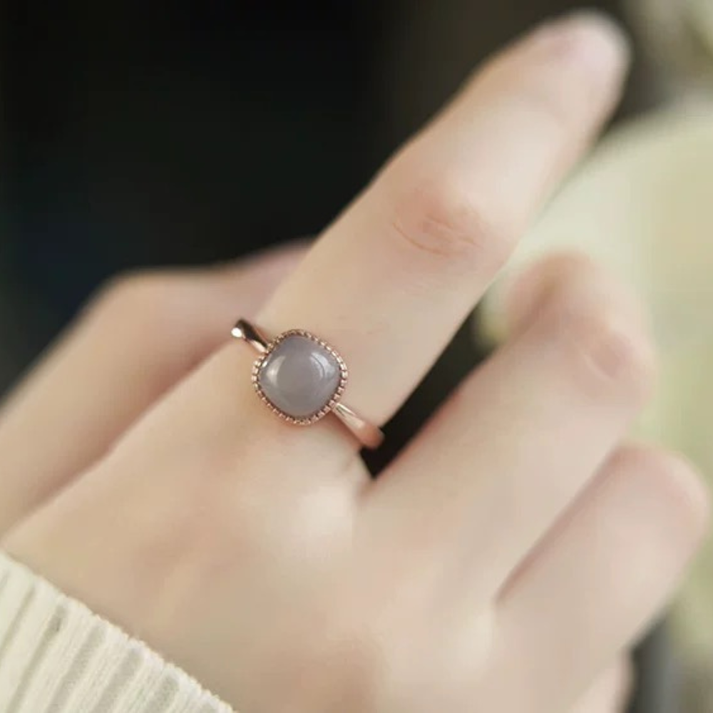 Tricolor Hetian Rings