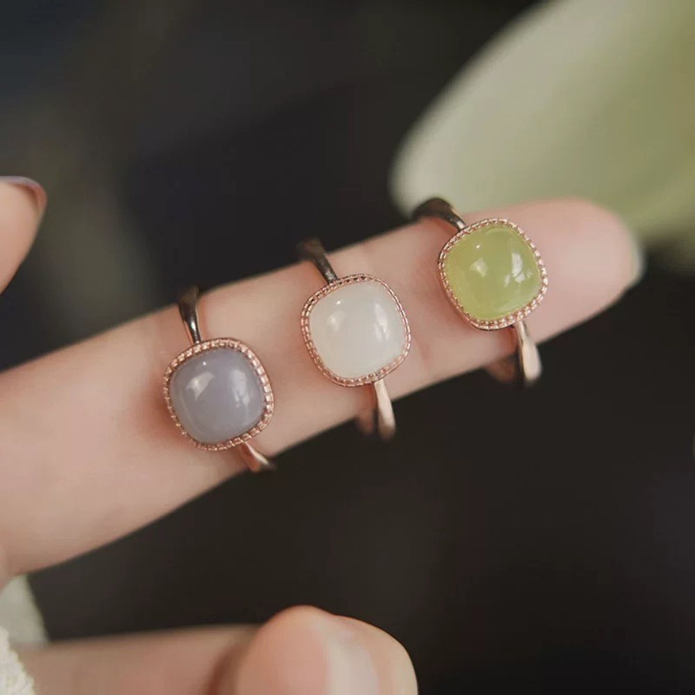 Tricolor Hetian Rings