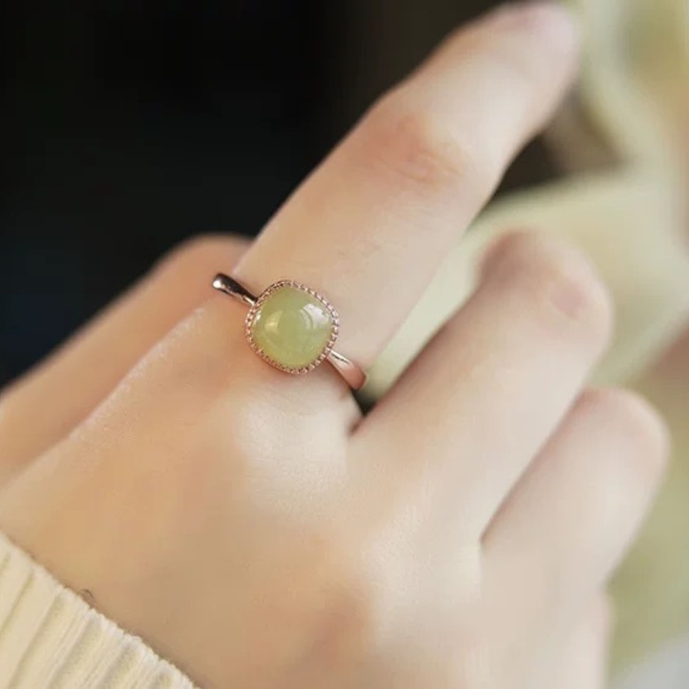 Tricolor Hetian Rings