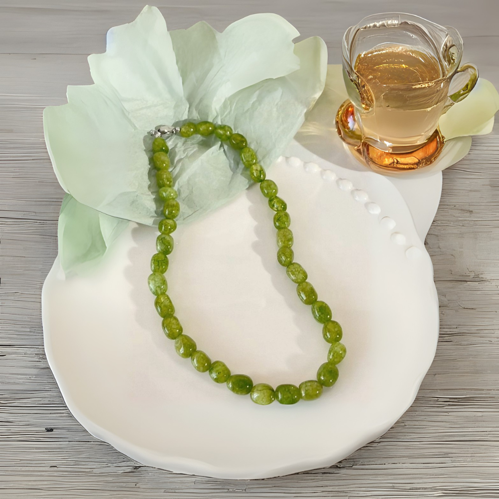 Green Quartz Glow Chain Necklace
